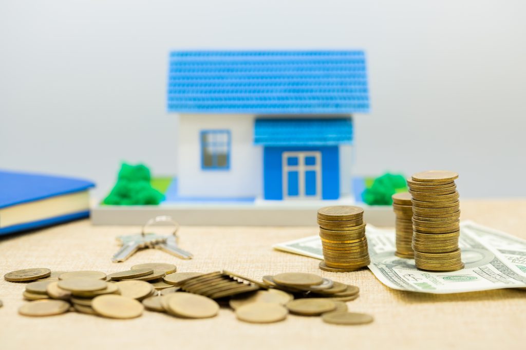 keys-house-money-pile