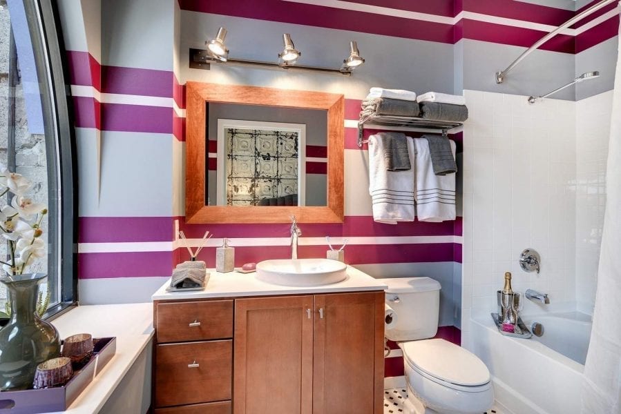 10 Tricks That Will Help You Spend The Holidays Away From Home