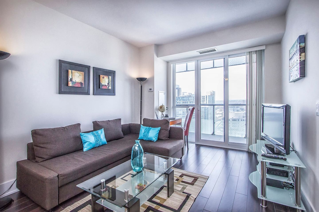 Corporate Stays | 300 Front 1 Bedroom