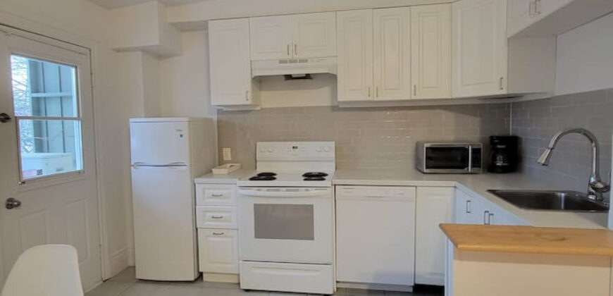 Corporate Stays |Drolet 4072 1 BR w/Ensuite Laundry