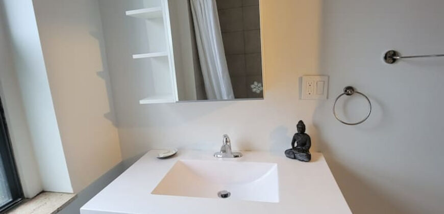 Corporate Stays |Drolet 4072 1 BR w/Ensuite Laundry