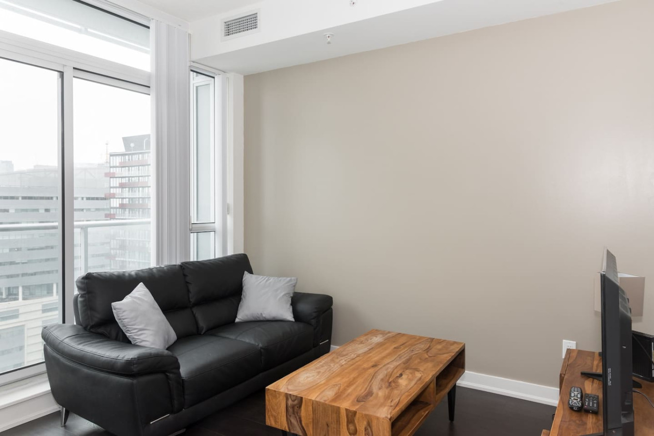 Corporate Stays | Studio 2 Bedrooms