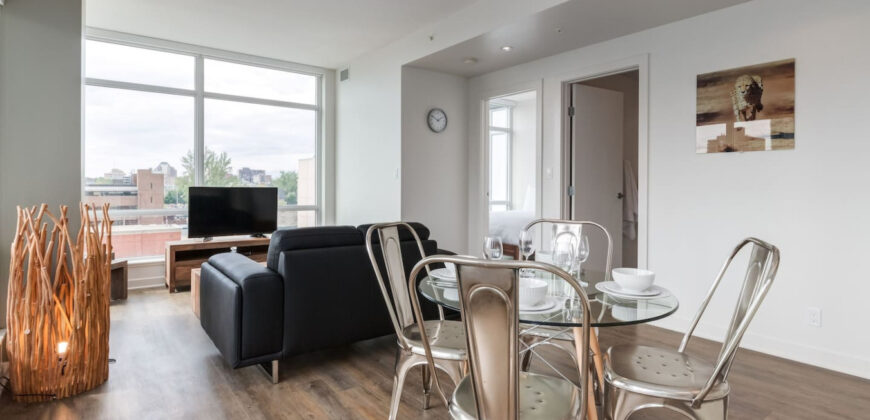 Corporate Stays |Underwood 1 Bedroom + Den