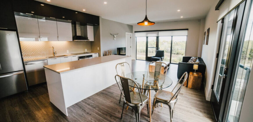 Corporate Stays | LXTX 2 Bedrooms