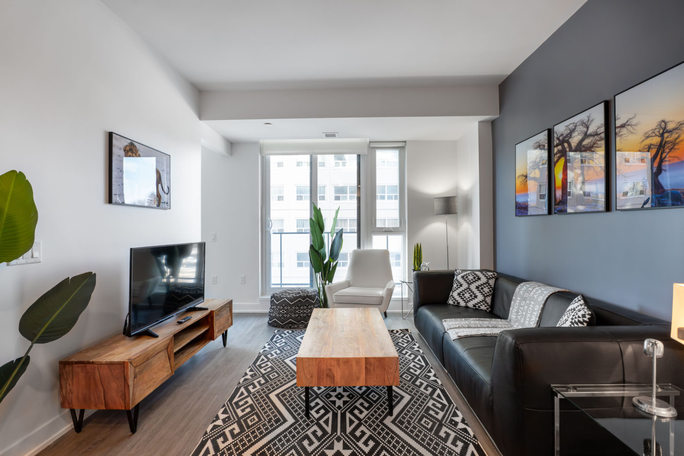 Corporate Stays | The Lennox 1 Bedroom + Den