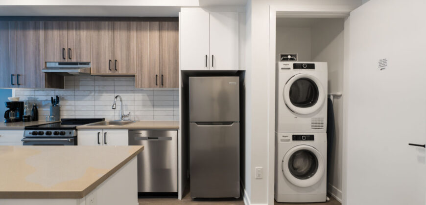 Corporate Stays | The Lennox 1 Bedroom + Den