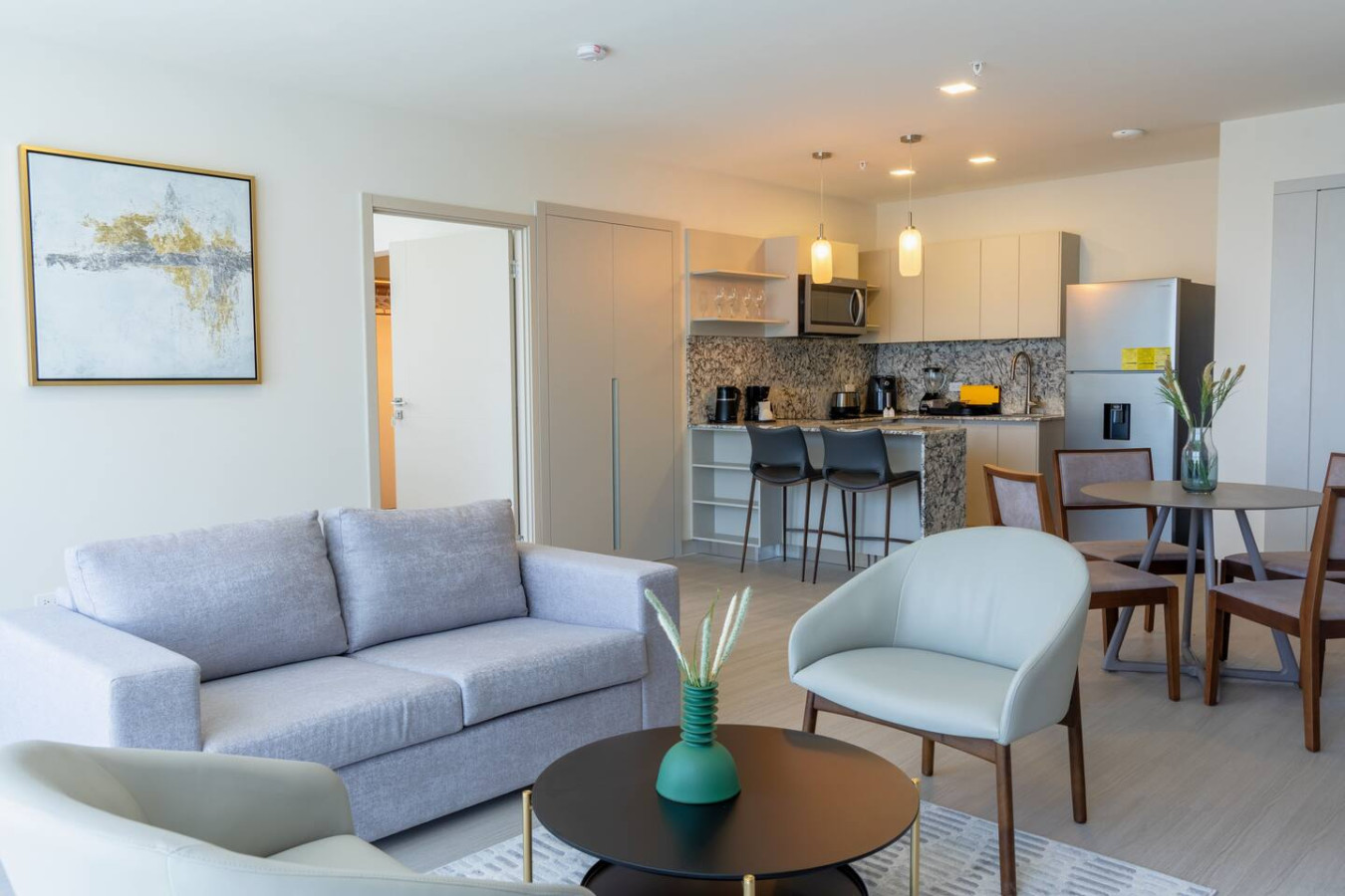 Luxury 1-Bedroom with Sweeping Ocean Views