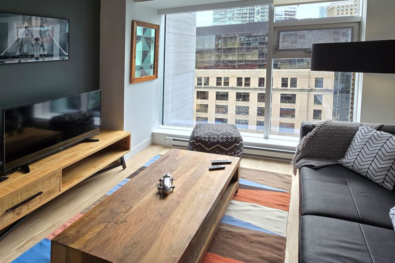 Pet-Friendly Furnished 1B Rental in Montreal with Skyline Views & Concierge