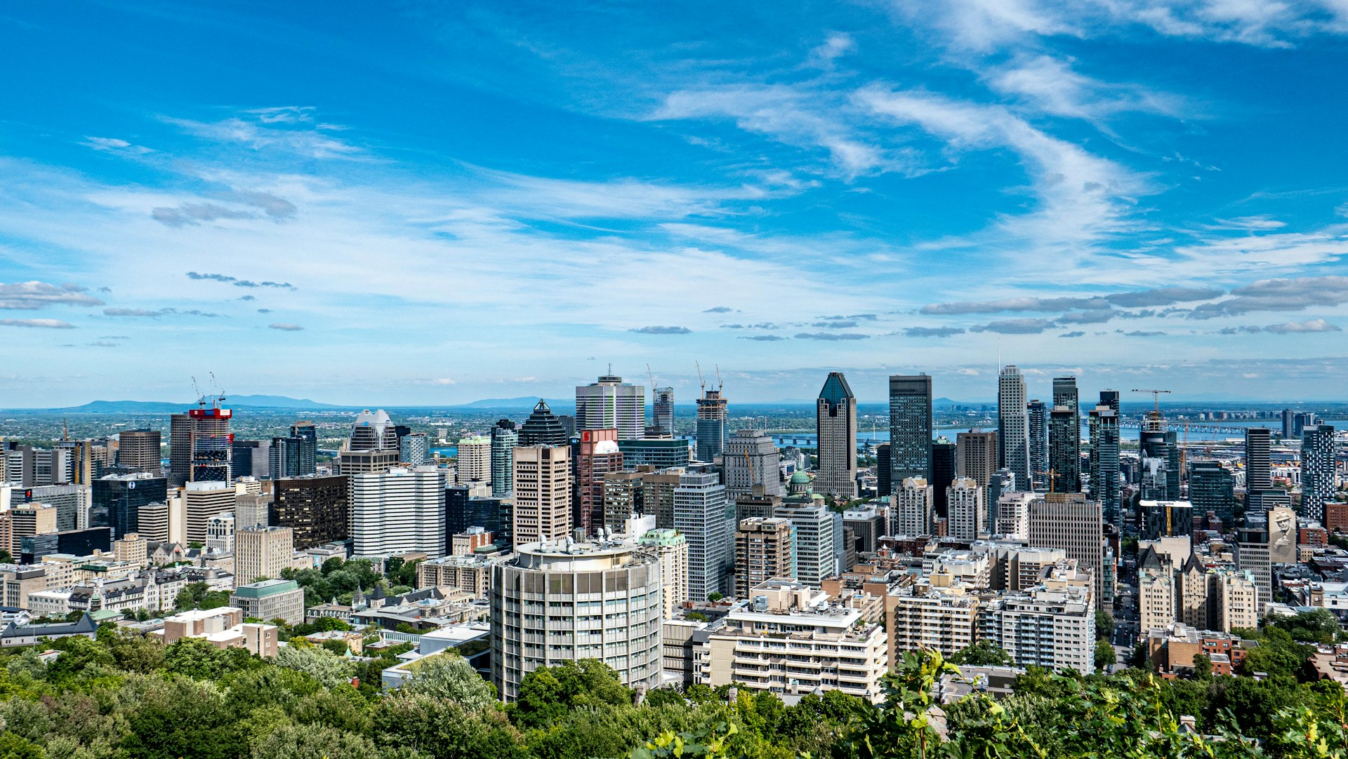 Digital Nomads In Canada: Visa Requirement, Cities & Accommodation Updates In 2025