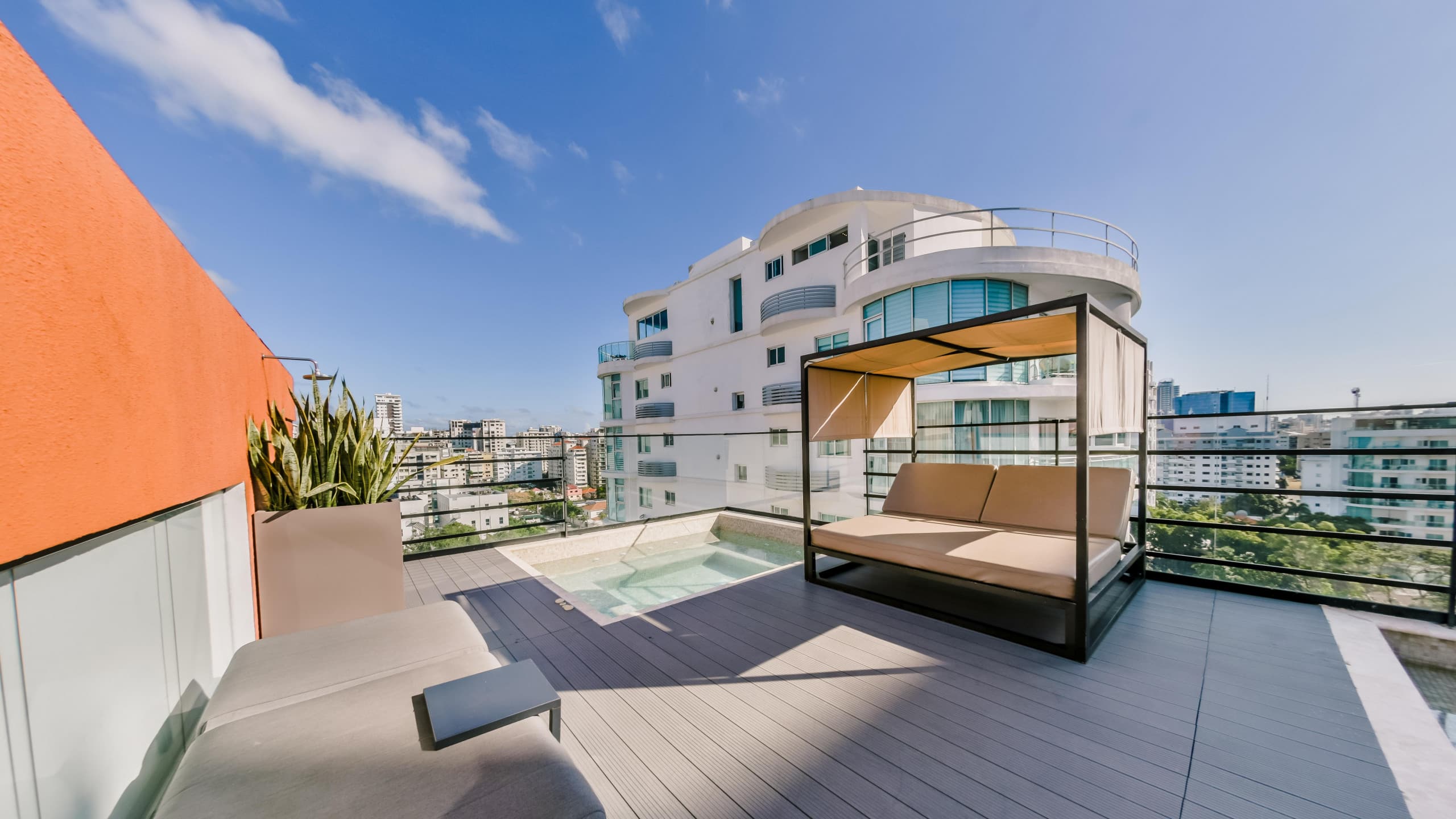 Regatta Living 2