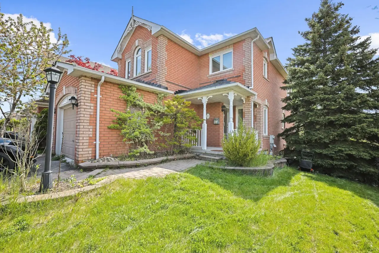 Newly Renovated Home in Whitby
