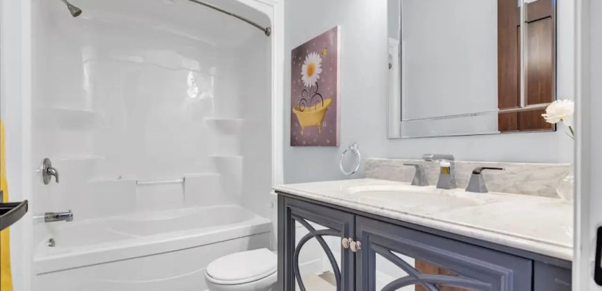 Triplex in Shelburne