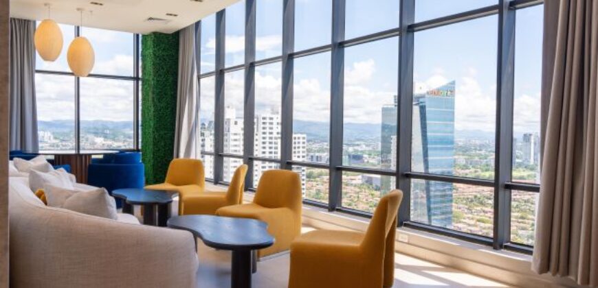 High-End Loft with Scenic City Views on Panama City Center
