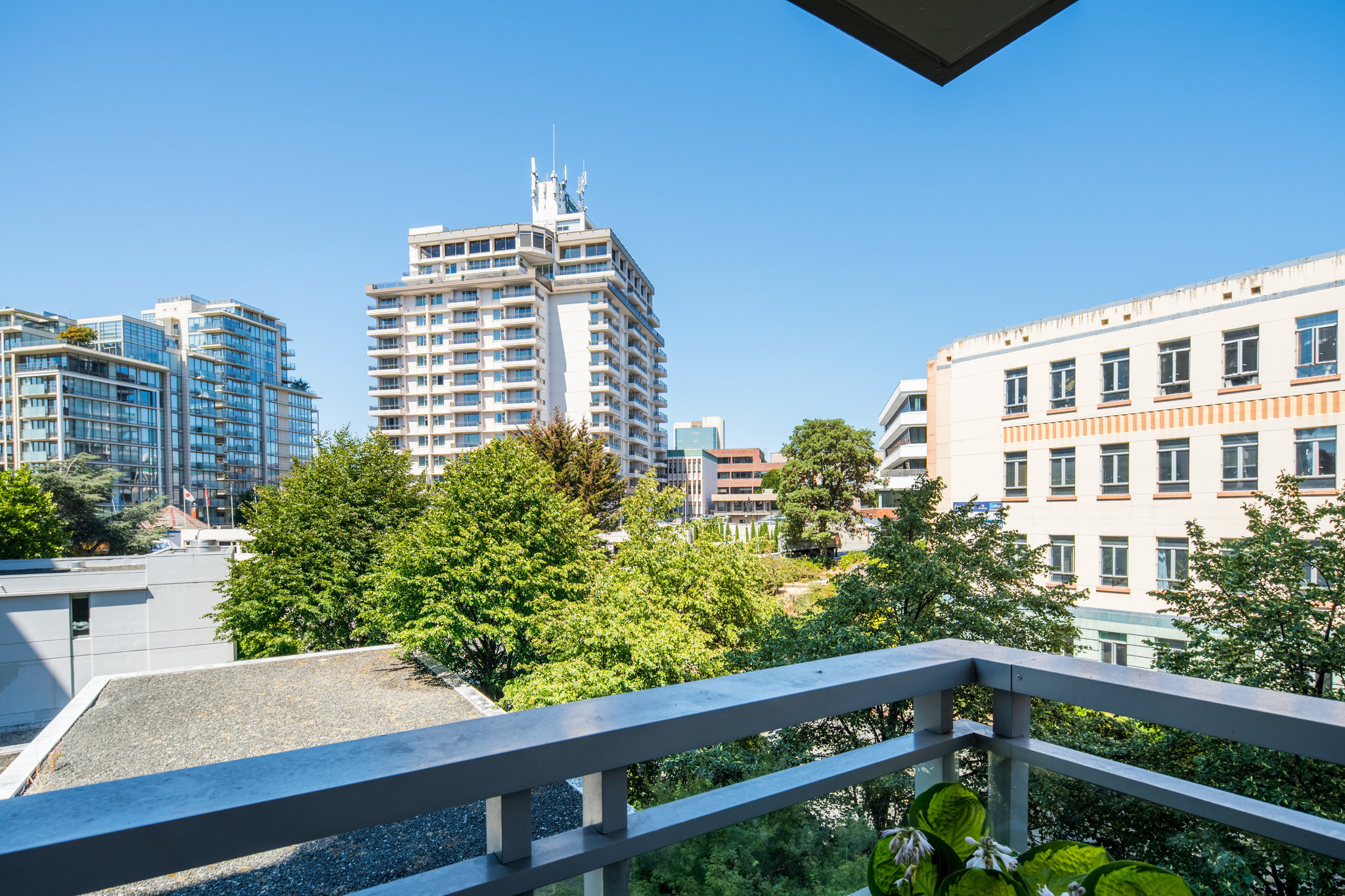 Astoria 402