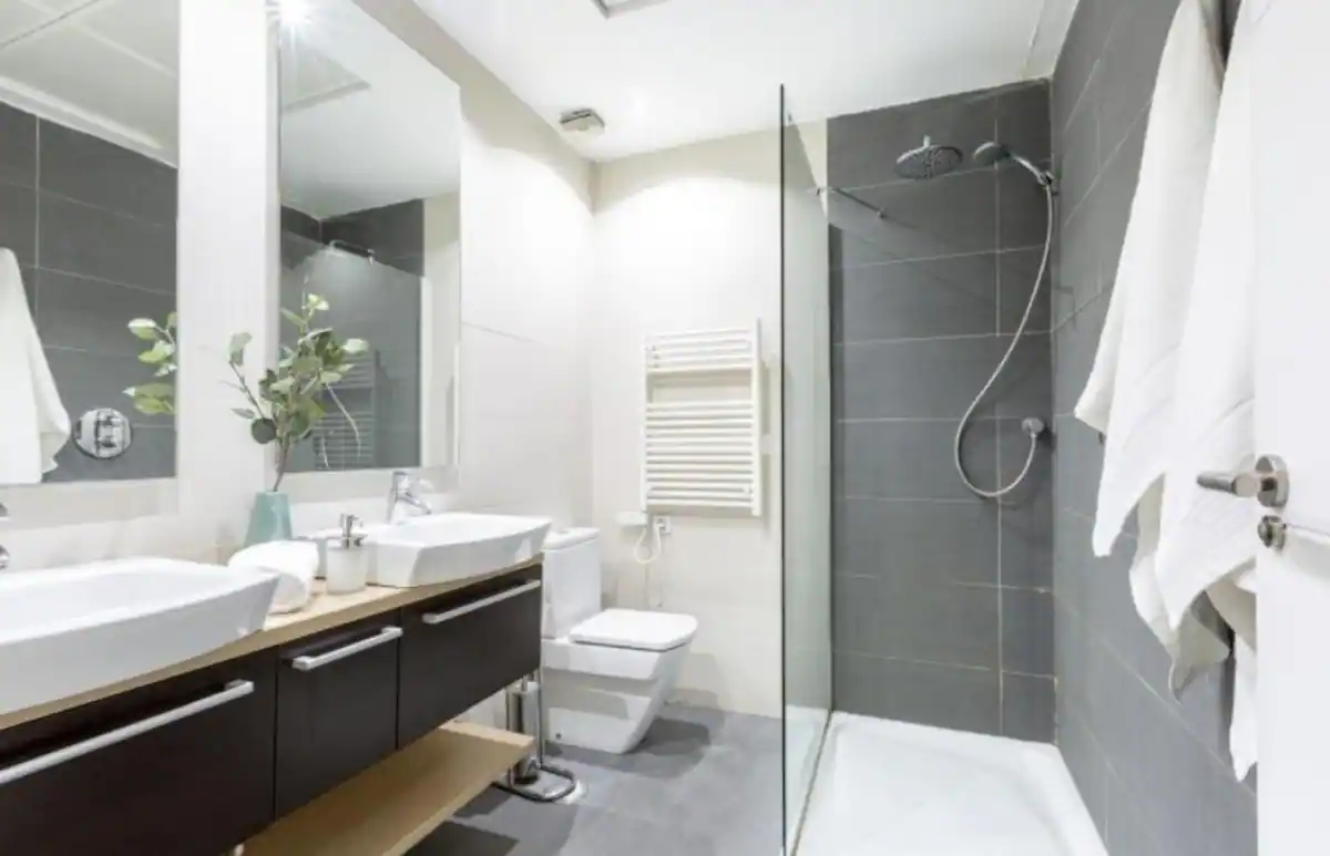 One Bedroom Furnished Apartment in L’Hospitalet de Llobregat, Spain