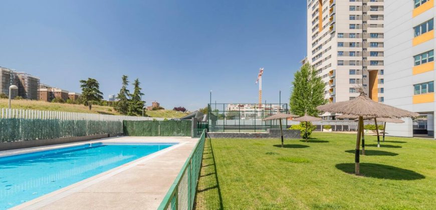 Furnished 2 Bedroom Apartment in in Madrid, Spain
