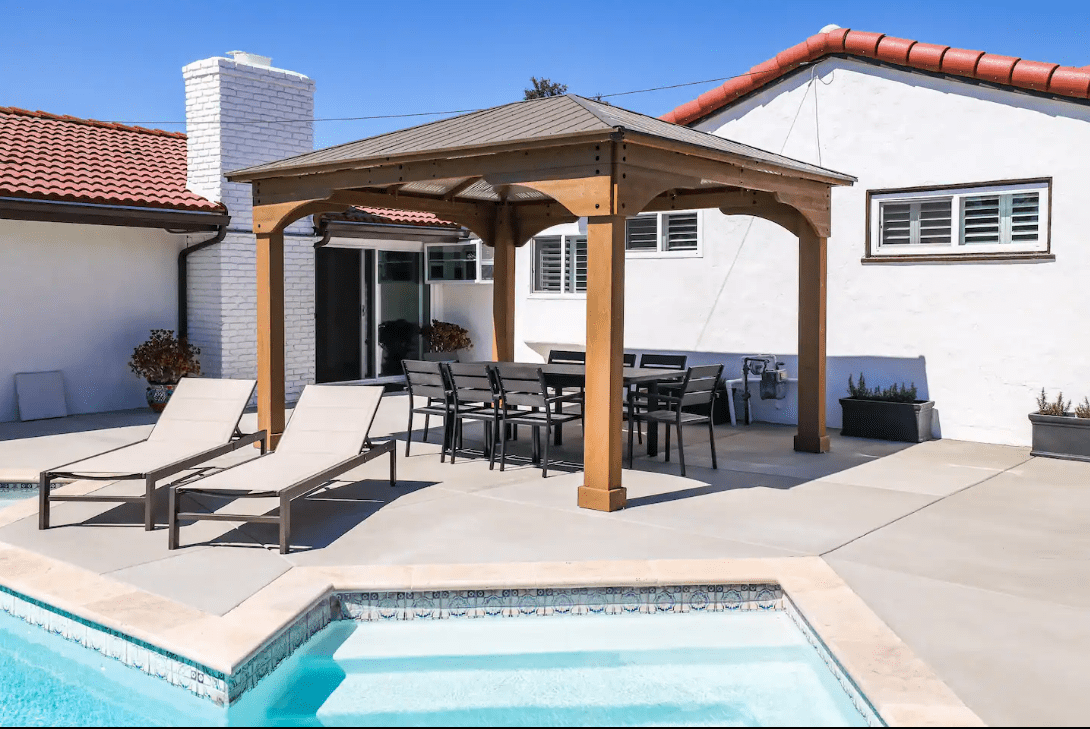Disneyland Modern Brand New Home