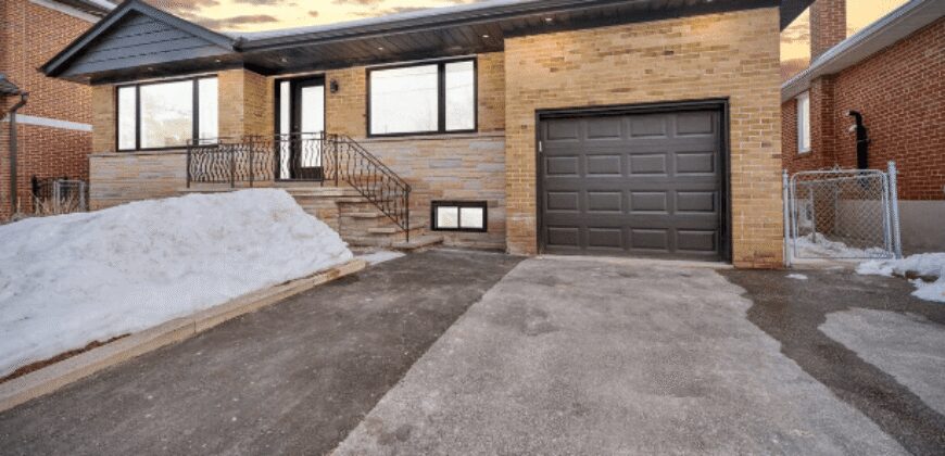 Bungalow in Etobicoke