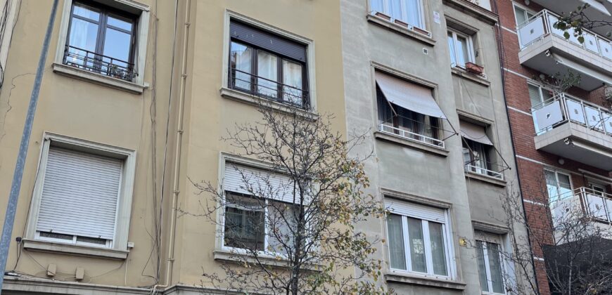 Sant Gervasi – Spacious 3-Bedroom Flat, Barcelona
