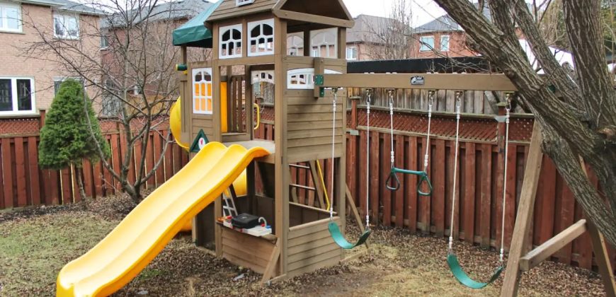 3 Bedroom House in Mississauga – Mississauga Haven