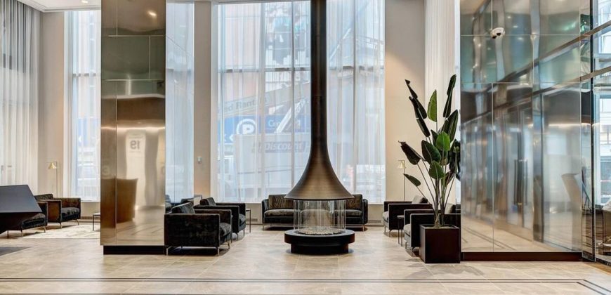 Stylish Condo with City Views in Montreal – Canada