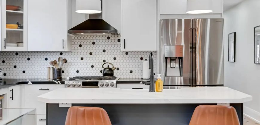 Perfect Downtown Stay