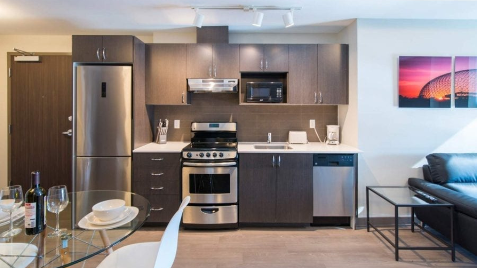 169 Lisgar
