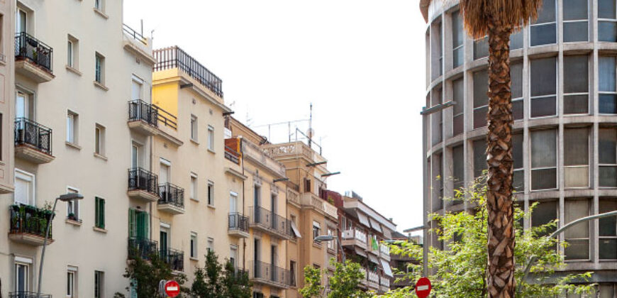 Sant Gervasi – Spacious 3-Bedroom Flat, Barcelona